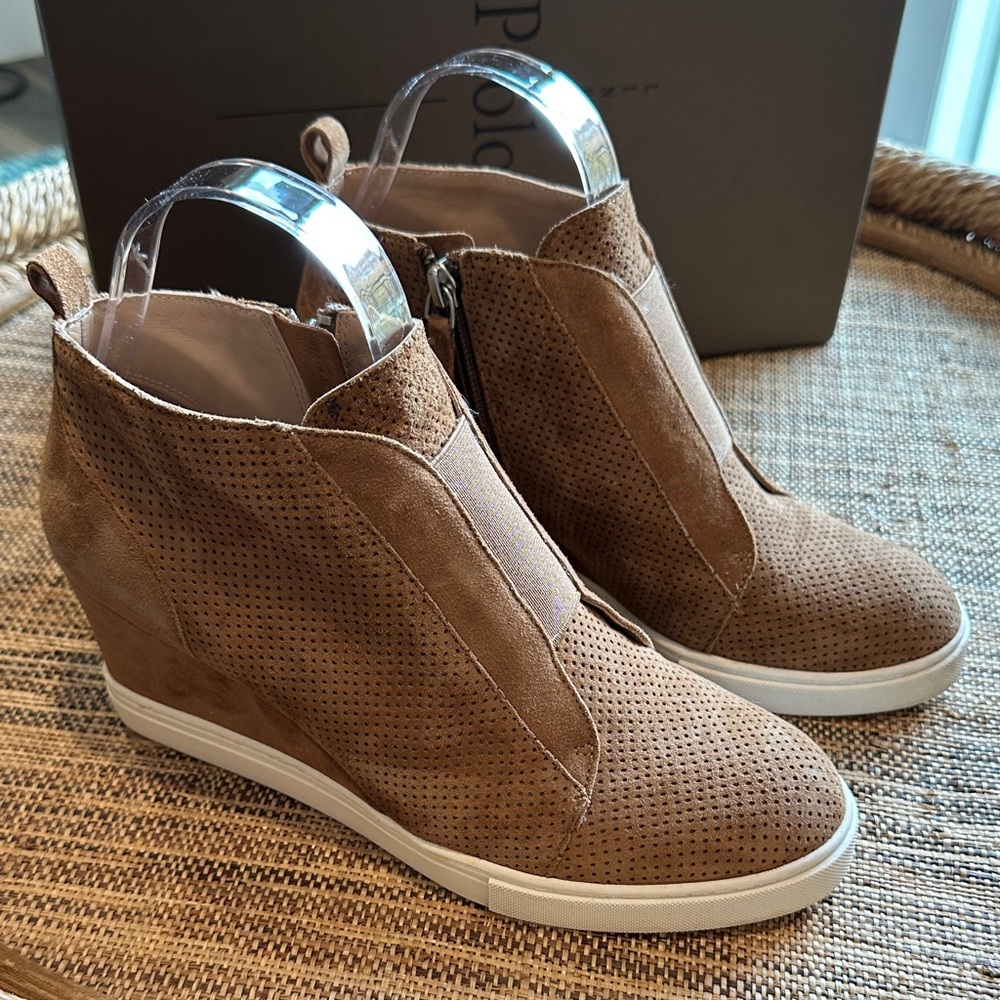 LINEA PAOLO Felicia Suede Wedge Booties Tan SIZE 7 EUC